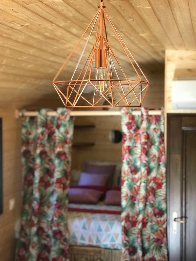 Roulotte de Florette Tourrettes-sur-Loup Eksteriør bilde